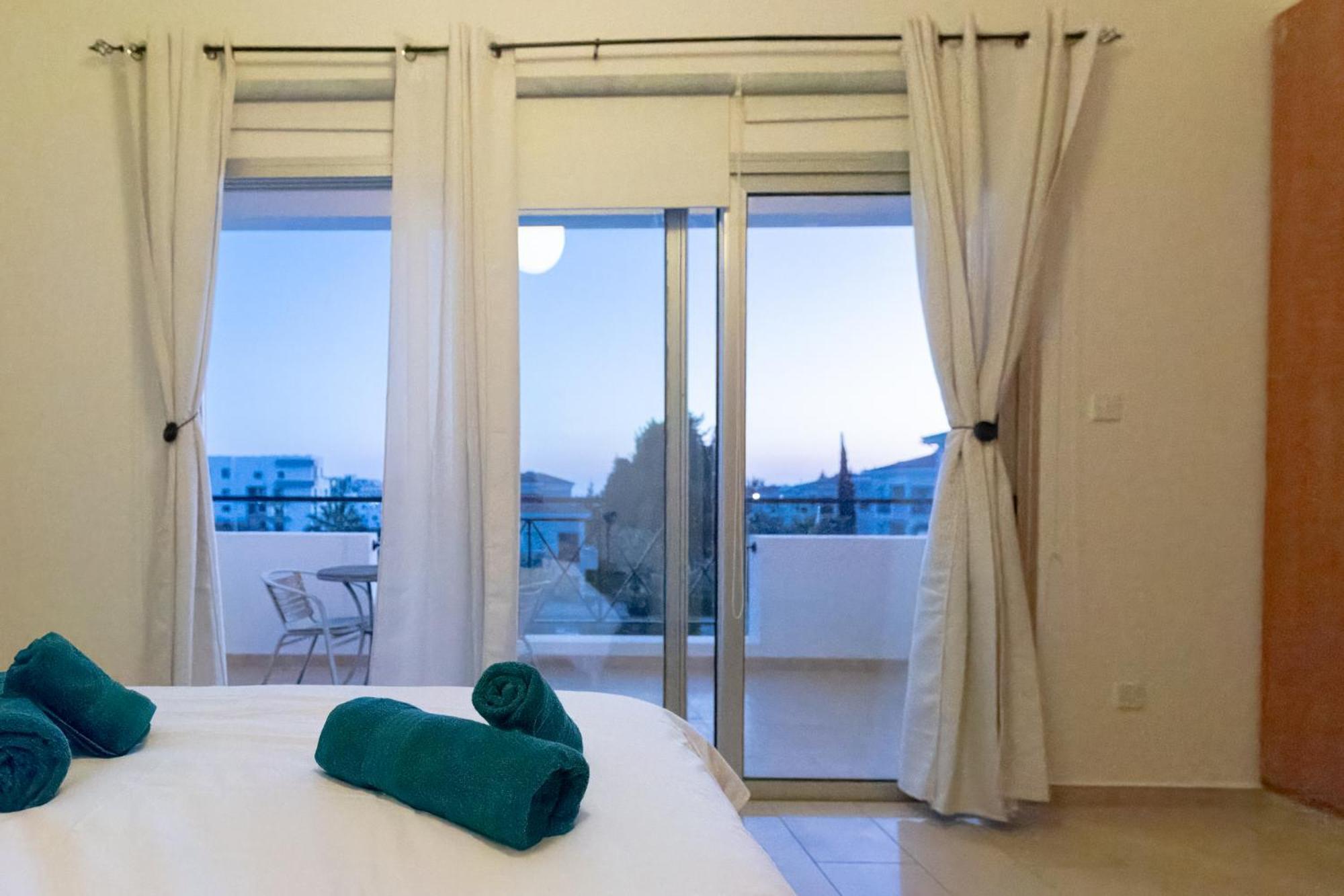 Nefeli Blue-Horizon 2B, Pool, Suites, Big Balconies Paphos Exterior photo